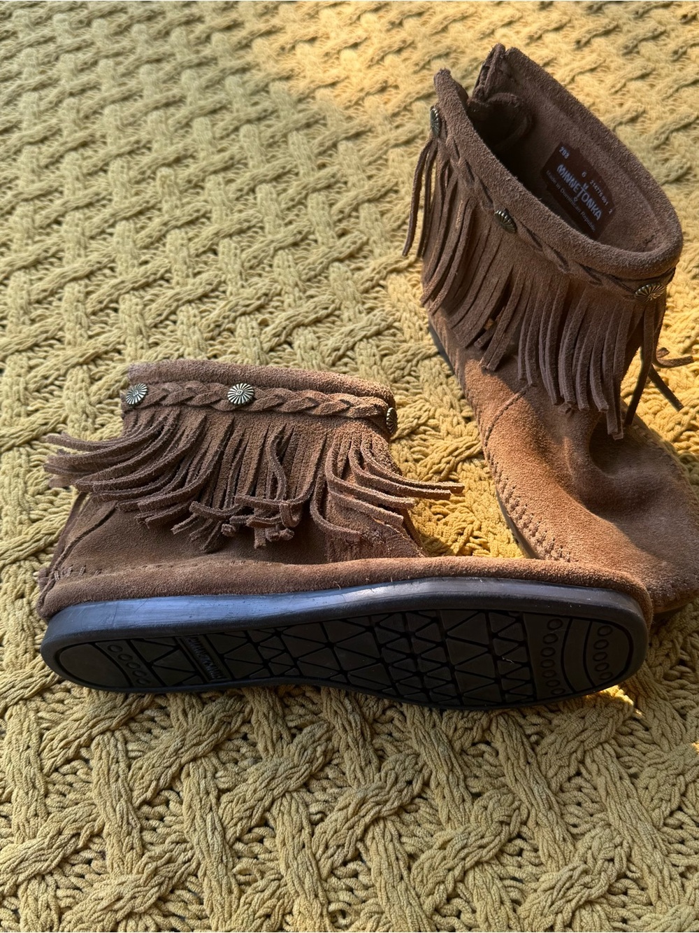 Minnetonka Suede Moccasin High Top Back Zip Boots Brown Women's Size 6 Festival